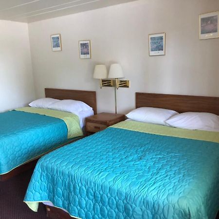 Seaway Motel Roosevelt Park Bagian luar foto